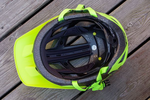 Přilba Fox Mainframe