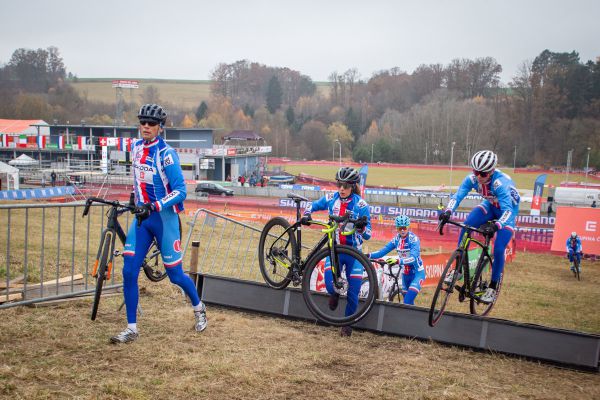 SP CX Tábor '21 so - pokus Václava Ježka přeskočit překážku...