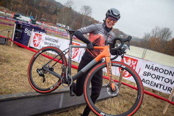 SP CX Tábor '21 so - Karla Štěpánová s novým strojem pěkně v barvách