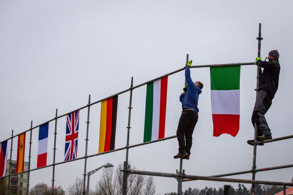 SP CX Tábor '21 čt+pá - Dušan jen věšení vlajek v Táboře expert