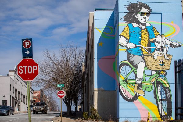 Fayetteville 2022 - den 1. - město je známé také díky svým kresbám na zdech