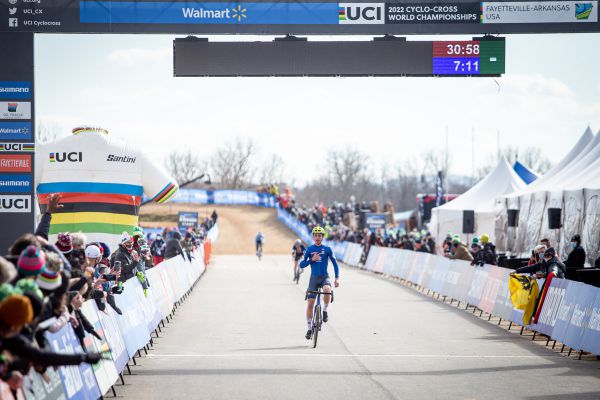 Fayetteville 2022 - štafety - Italové mají zlato. Překvapili sebe a hlavně Belgičany