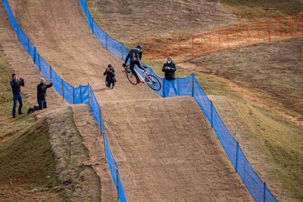 Fayetteville 2022 - den 1. - Sven si užívá