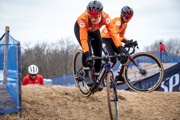 Fayetteville 2022 - den 2. - Lucinda Brand