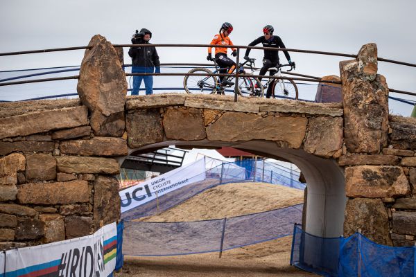 Fayetteville 2022 - den 2. - Sven Nys a jeho holandská svěřenkyně