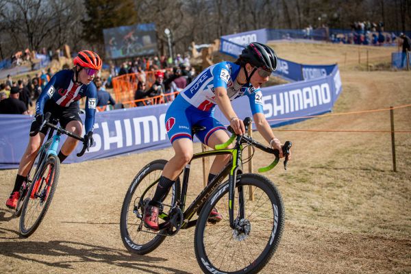 Fayetteville 2022 - neděle - Zemanová a Munro