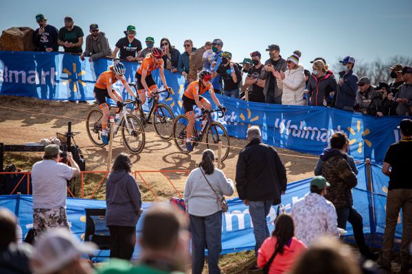 Fayetteville 2022 - neděle - taktizování