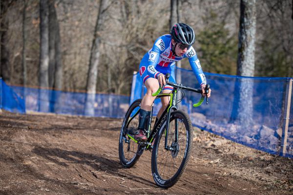 Fayetteville 2022 - štafety - Kristýna Zemanová