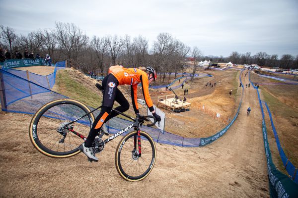 Fayetteville 2022 - den 2. - Fem van Empel