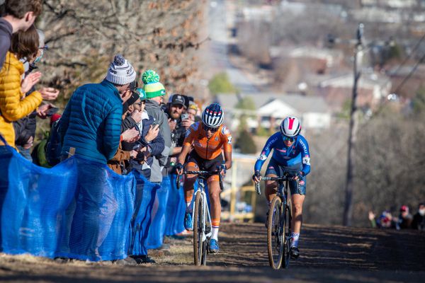 Fayetteville 2022 - sobota - boj o bronz nakonec Ceylin vzdala...