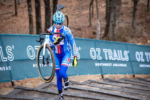 Fayetteville 2022 - den 2. - Vanda Dlasková