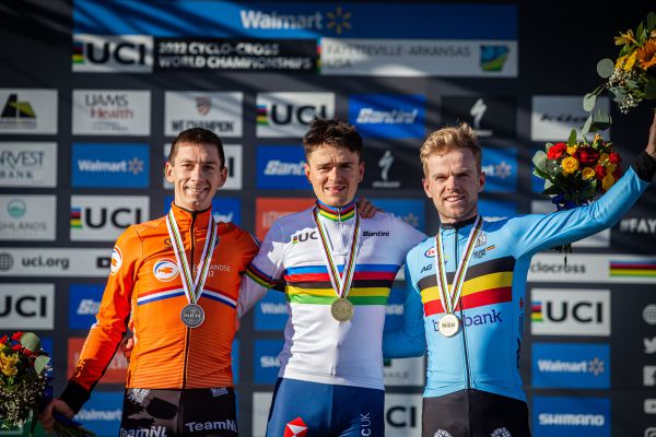 Fayetteville 2022 - neděle - takový přebor "špuntů"