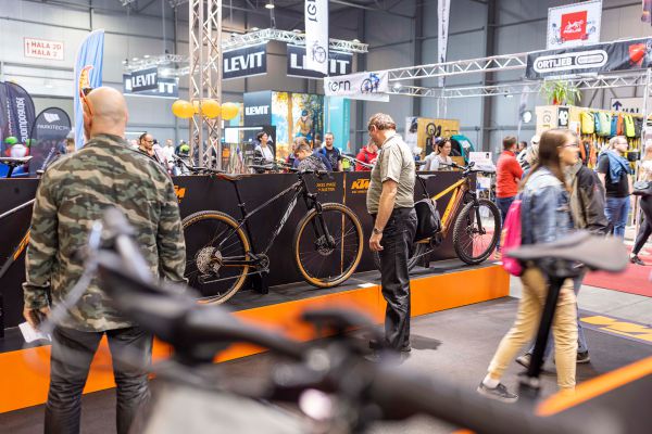 For Bikes 2022 první den