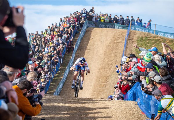 MS Fayetteville 2022 - fanoušci