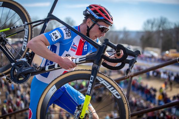 Fayetteville 2022 - neděle - Michael Boroš