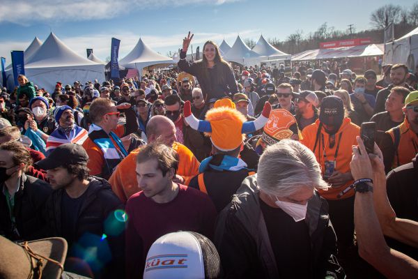 Fayetteville 2022 - neděle - Lucinda Brand se skvěle bavila