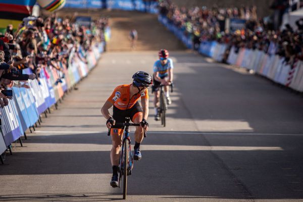 Fayetteville 2022 - neděle - Lars za sebou nechal Eliho