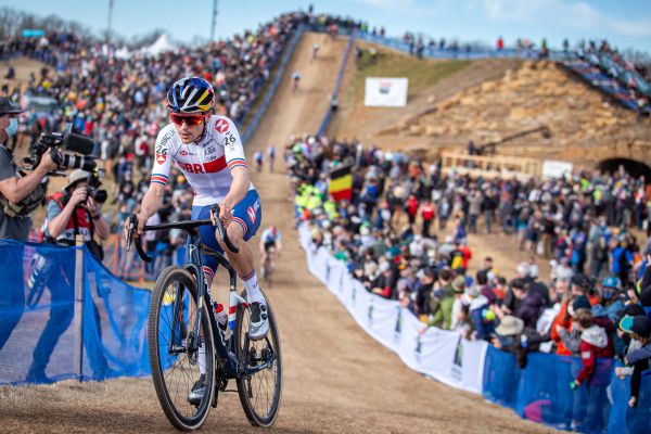 Fayetteville 2022 - neděle - Tom Pidcock