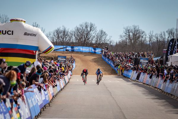 Fayetteville 2022 - neděle - stále trvající přátelství Zemanová - Munro