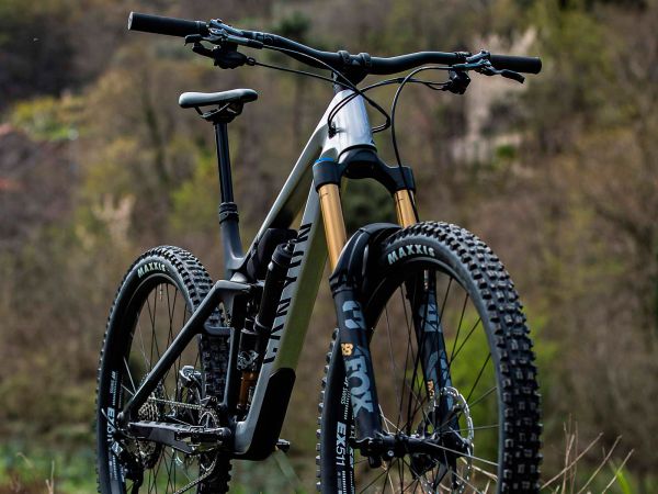 Canyon Strive CFR 2022