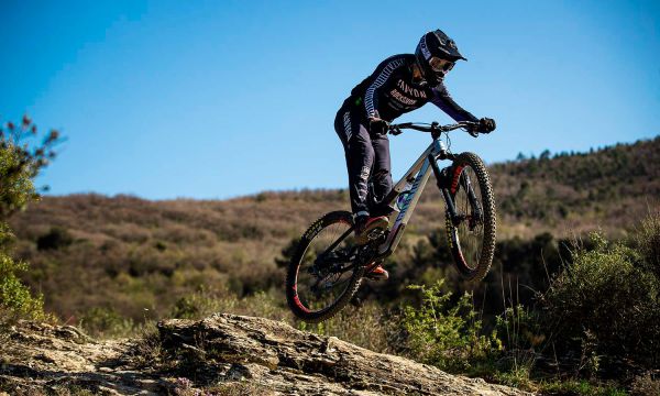 Canyon Strive CFR 2022