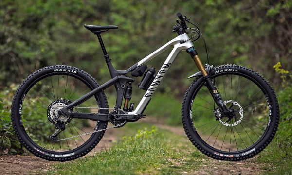 Canyon Strive CFR 2022