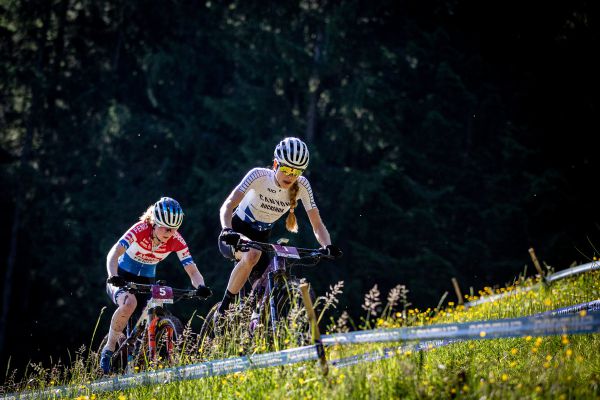SP XCO Leogang - souboj Line a Puck