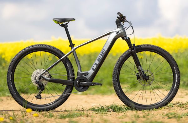 Cube Reaction Hybrid PRO 500