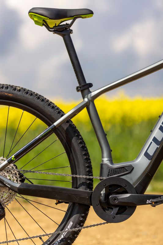 Cube Reaction Hybrid PRO 500