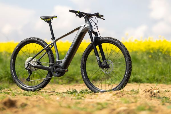 Cube Reaction Hybrid PRO 500