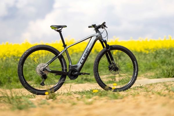 Cube Reaction Hybrid PRO 500