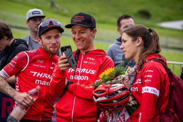 SP - Leogang 2022 - XCC - veselí u Thömusů