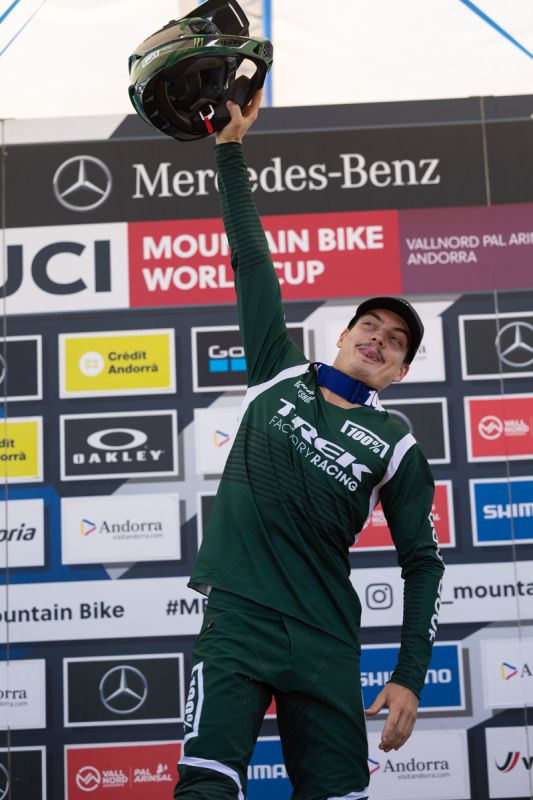 Bez kníra se na podium nedá dostat