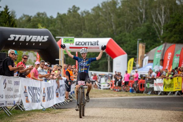 MČR XCO 2022 - první XCO titul pro Janu Czeczinkarovou