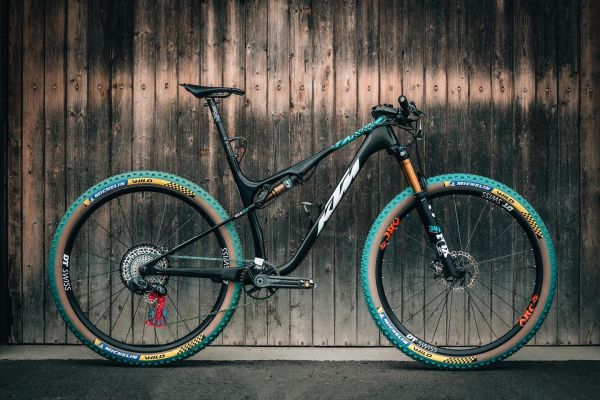 KTM Scarp Victora Koretzkého