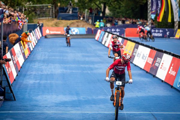 ME XCO 2022 - Fini těsně poráží Filippa