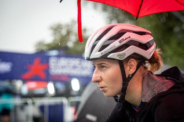 ME XCO 2022 - Jana Czeczinkarová neměla z deště radost