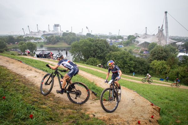 ME XCO 2022 - 1. lehká francouzská brigáda zahajuje atak