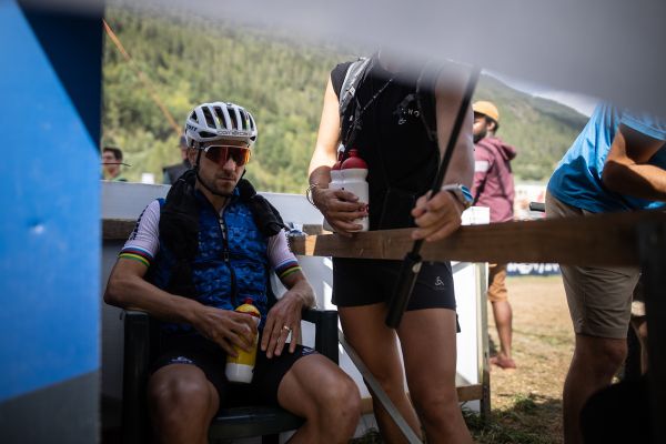 Nino Schurter pět minut před startem