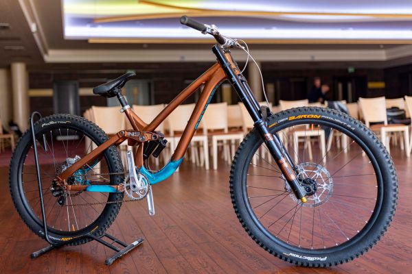 NS Bikes prezentace 2023