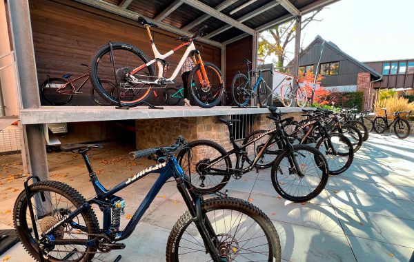 NS Bikes prezentace 2023