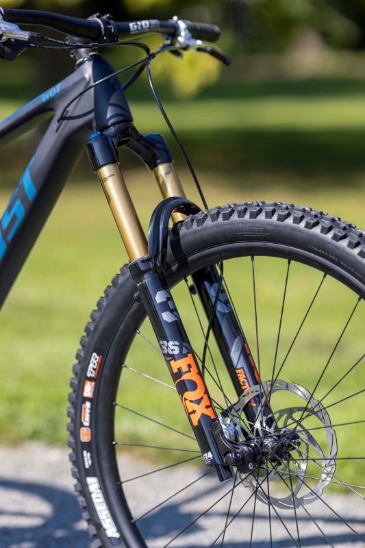 Ghost Riot Trail CF Full Party