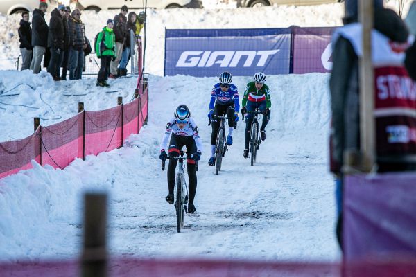 Val di Sole 2022 - ve druhém kole už Pieterse vedla