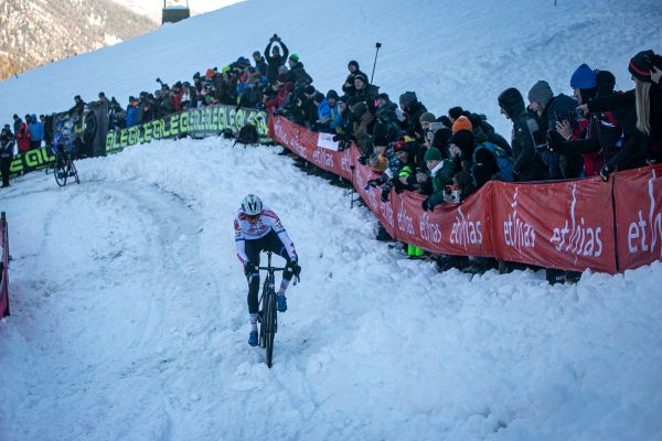 Val di Sole 2022 - zato Michael Vanthorenhout si s podkladem rozuměl