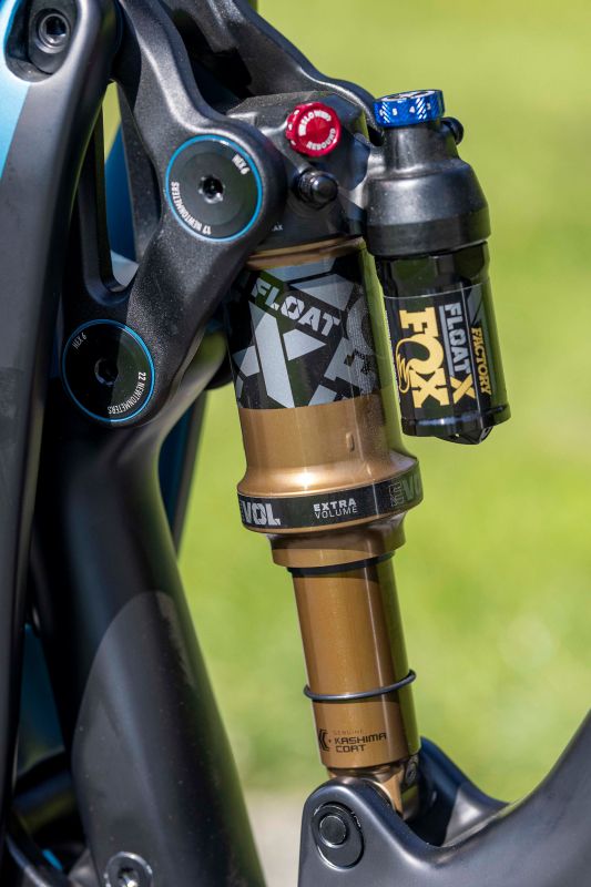 Ghost Riot Trail CF Full Party