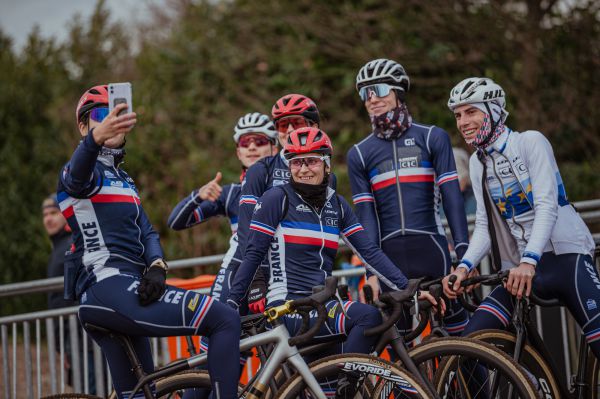 MS Hoogerheide 2023 - čtvrtek - un selfie s' il vous plait