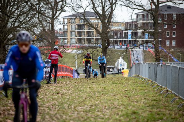 MS Hoogerheide 2023 - čtvrtek - tahle táhlé stoupání bude hodně bolet