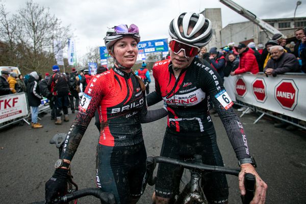 MČR - Ml. Boleslav 2023 - domácí dámy Kačka a Tereza