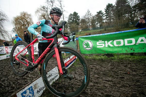 MČR - Ml. Boleslav 2023 - juniorka Eliška Hanáková běží k titulu