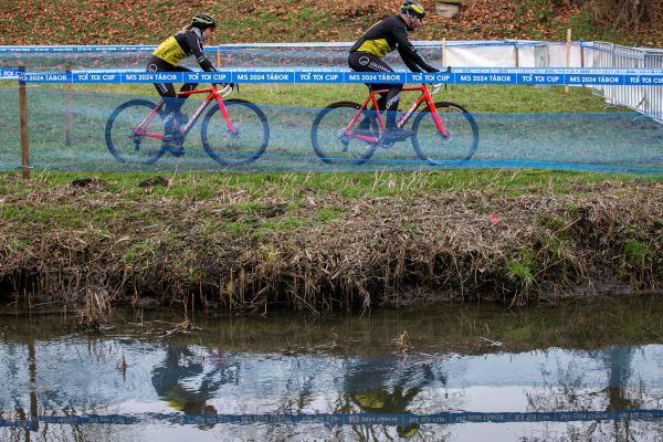 MČR - Ml. Boleslav 2023 - sobota - Jan Slavíček se svými svěřeňkyněmi